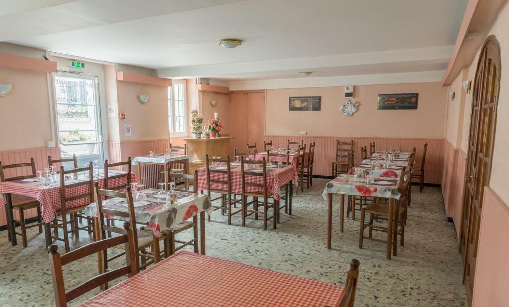 Hotel Du Cygne De La Croix Blanche Lailly-en-Val エクステリア 写真