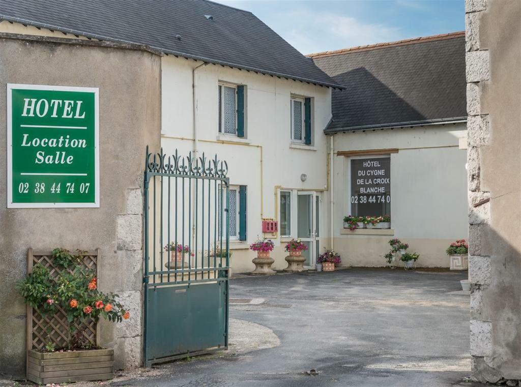 Hotel Du Cygne De La Croix Blanche Lailly-en-Val エクステリア 写真