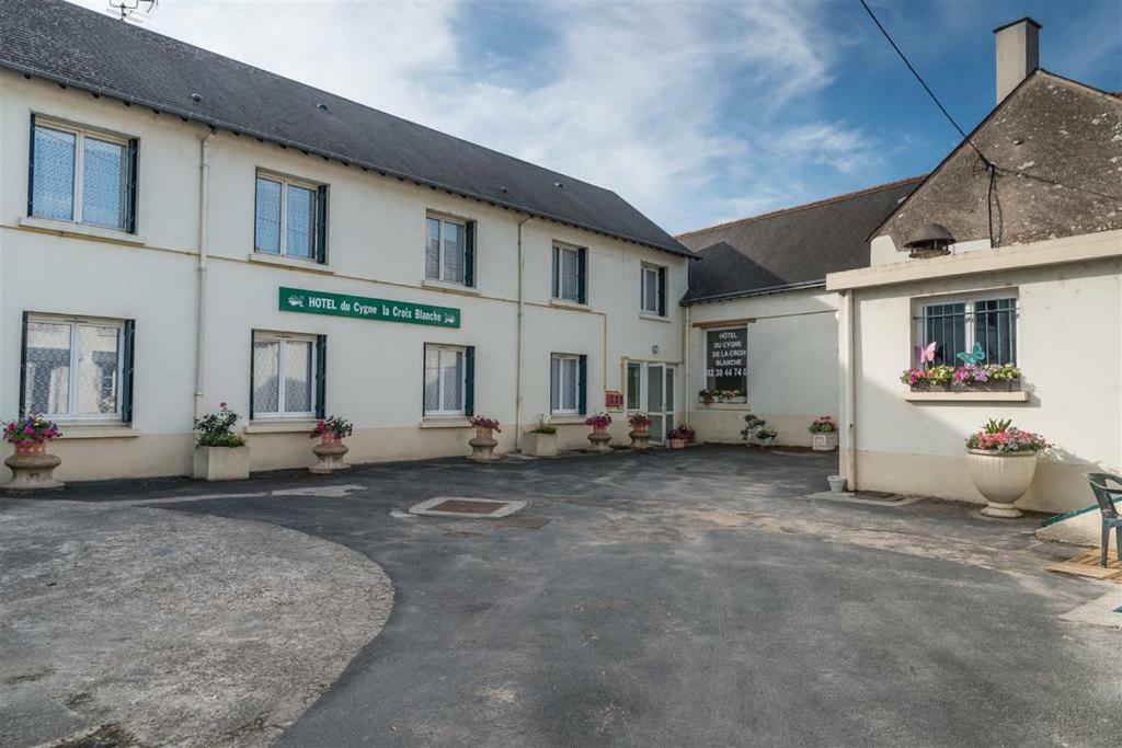 Hotel Du Cygne De La Croix Blanche Lailly-en-Val エクステリア 写真